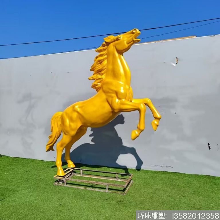 玻璃钢前提抬起马雕塑 奔马雕塑
