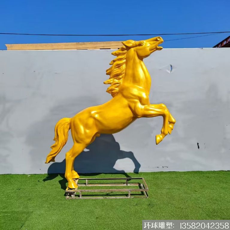 玻璃钢前提抬起马雕塑 奔马雕塑2