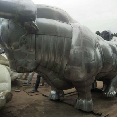 不锈钢材质牛雕塑 304锻造工艺牛动物雕塑 牛雕塑制作厂家